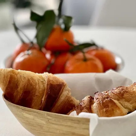 Risso - Charming One Bedroom With A Balcony Апартаменты *